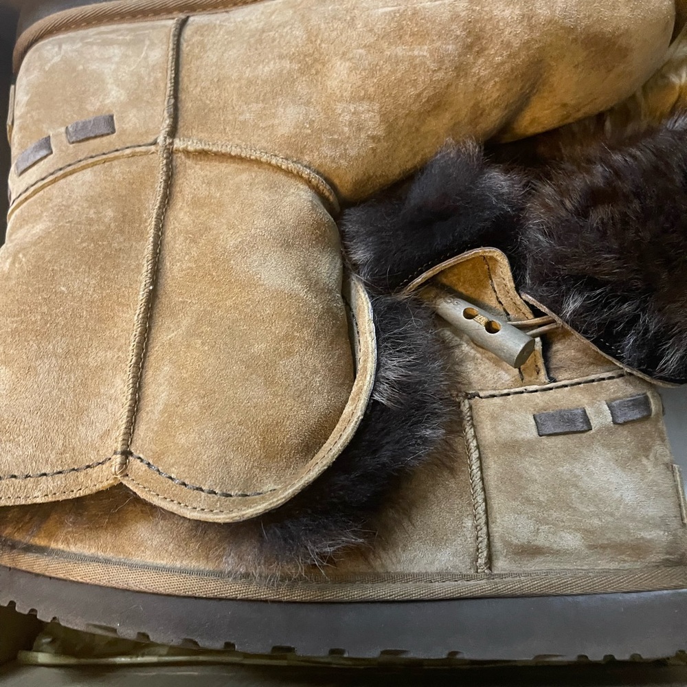 UGG